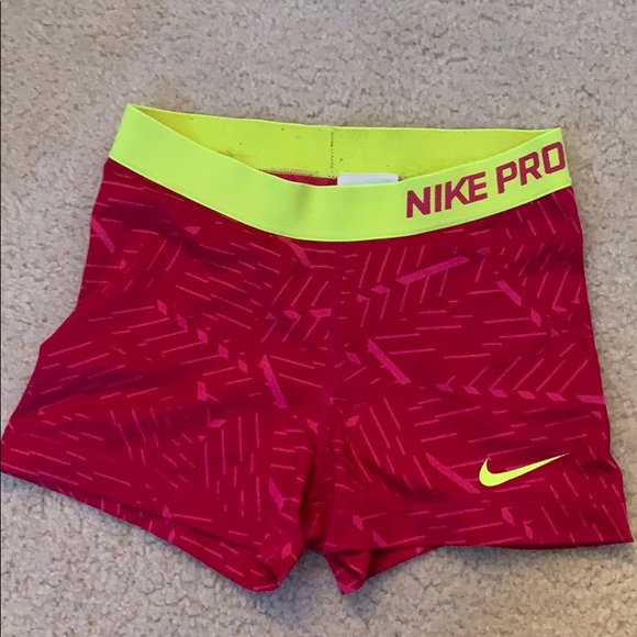 Nike Pro - Picture 2 of 2